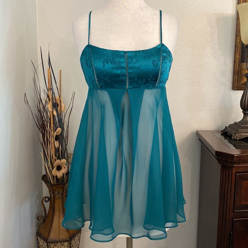 Victorias Secret Vintage Emerald Green Slip Size XS - Picture 1 of 11